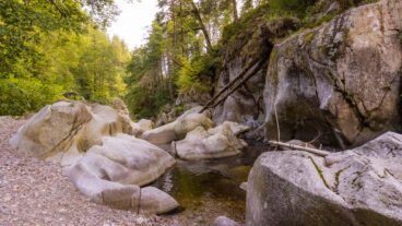 The Alb river flowing through the Teufelsküche rocks