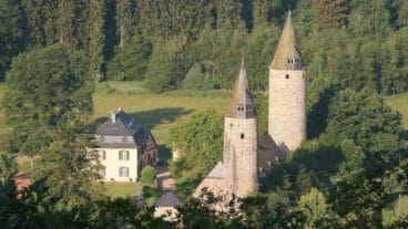 An aerial view of the twin towers of Bruch castle